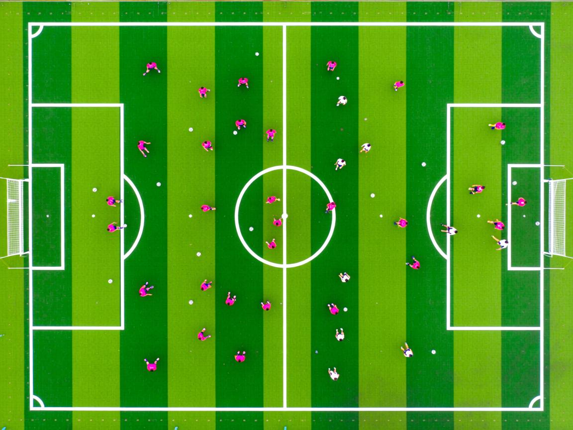 开云体育娱乐-后防站位间距是否决定高空球防守稳定性，后防准备姿势